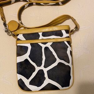 Stylish Giraffe Print Crossbody Bag, no signs of wear